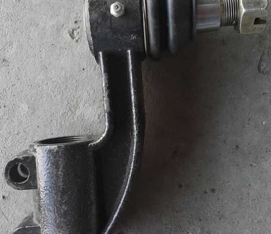 Наконечник поперечной рулевой тяги лев.(M=24mm, Dконуса =30/32mm) {SHUCHI 6126}